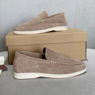 Elegante loafers i semsket skinn